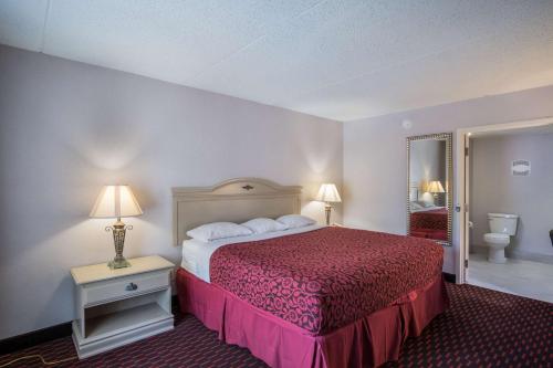 Motel 6-London KY - image 7