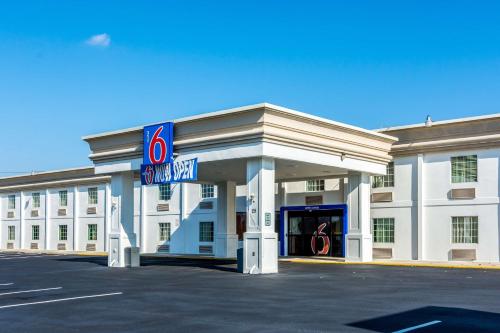 Motel 6-Petersburg, VA - Fort Lee