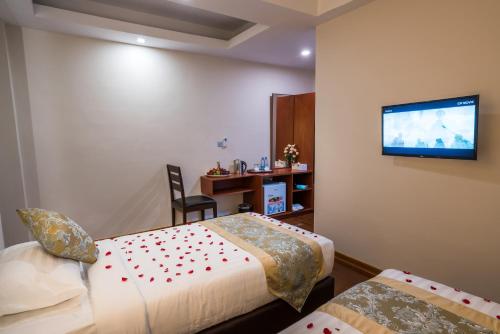 Zwekabin Natural Hotel