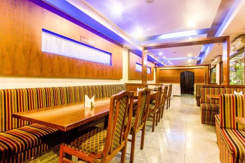 Restoran, Rapid Lakme Executive Hotel near Parvati Temple
