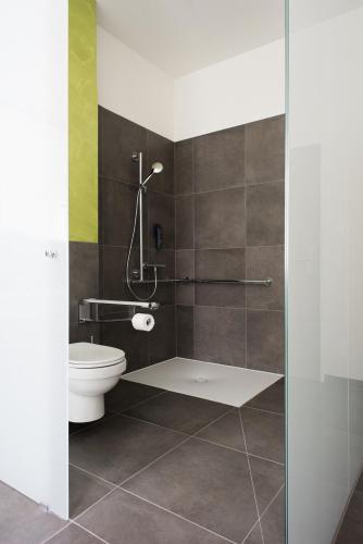 eee hotel Traun - image 10