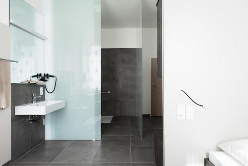 eee hotel Traun - image 11