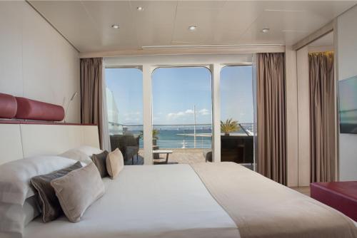 Sunborn Gibraltar photo 4