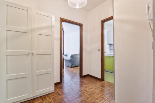 GuestHost - Porta Nuova Shiny Studio Flats 5