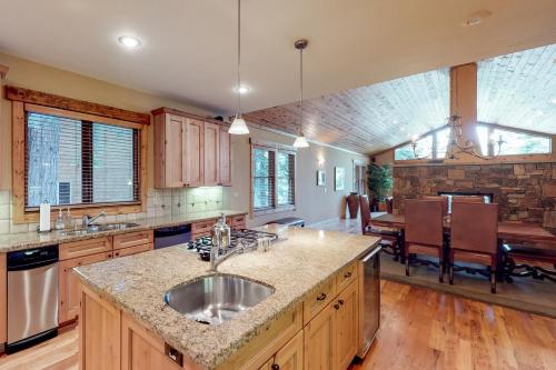 Hansel Haus - image 7