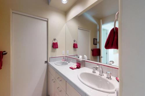 Meadowridge Retreat - image 6
