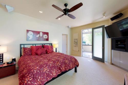 Meadowridge Retreat - image 8