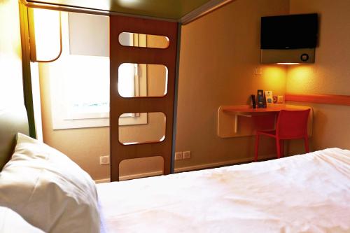 Hotel ibis Budget Laval - image 8