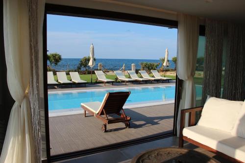 Kimona Villa Seafront Swimming Pool Jacuzzi 6 Bedrooms 21 PAX Kouvohori Villas Crete