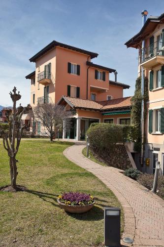 Santanna - image 6