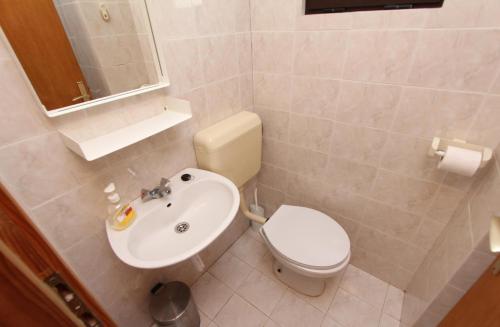 Apartments Milena - image 5