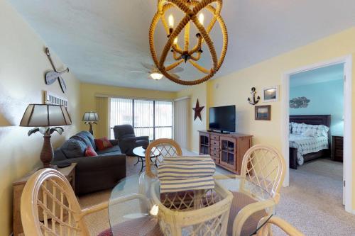 Runaway Bay Condos - image 8