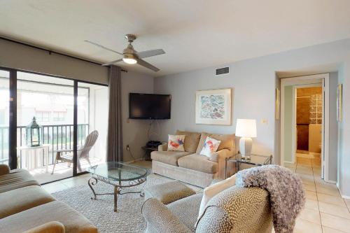 Runaway Bay Condos - image 7