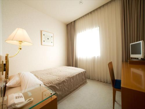 J Hotel Motoyawata J Hotel Motoyawata is perfectly located for both business and leisure guests in Chiba. The property features a wide range of facilities to make your stay a pleasant experience. Take advantage of the h