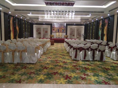 KL7 Hotel & Banquets Patna