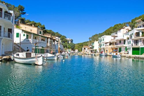 مناطق جذب قريبة, Marblau Mallorca in كالا سانتانيي