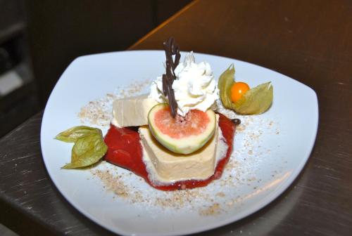 Hotel Velden Bacherlwirt – Velden, CA