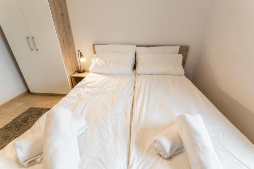 Standard Apartment image 2