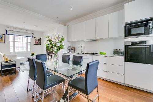 Superb 3 Bed/Bath Luxury + Ibiza Roof Terrace