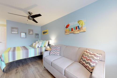 The Holiday House Condominiums - image 12
