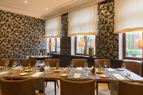 Hotel Bayerischer Hof - image 5