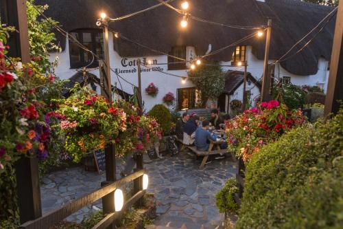 The Cott Inn 3
