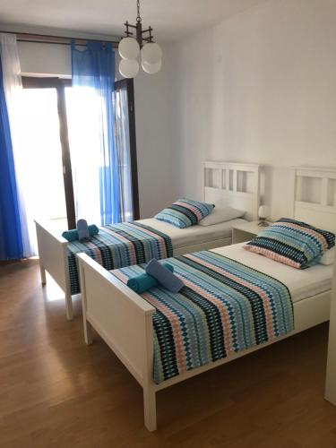 Apartmani Eta - Chambre d'hôtes - Pag