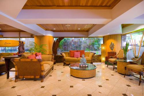 Castle Bamboo Waikiki Hotel - image 9
