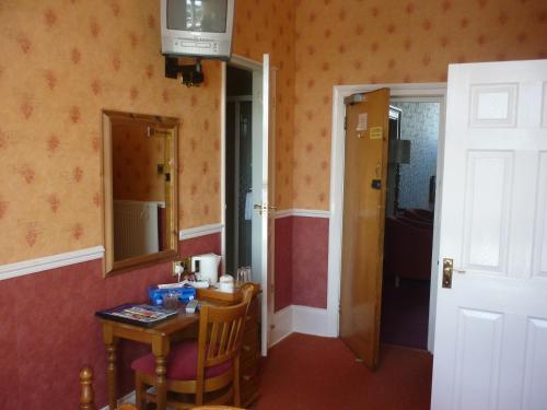 Ashwood Grange - image 5