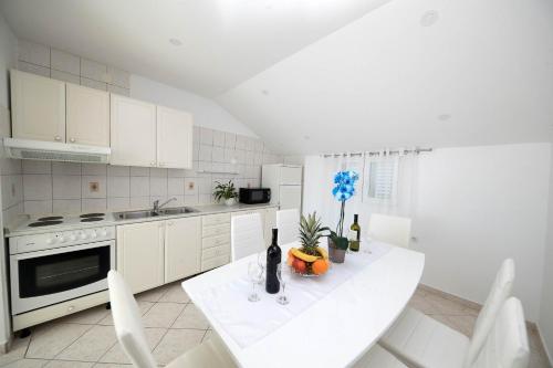 Apartments Baretic