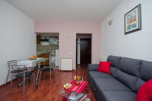 Apartments Miljenko - image 13