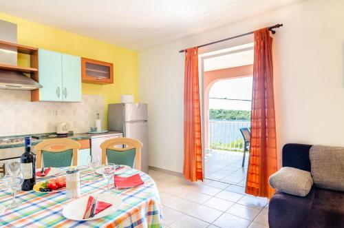 Apartments by the sea Karbuni, Korcula - 13217