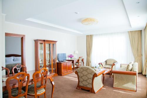 Caspian Riviera Grand Palace Hotel - 편의 시설/서비스