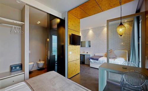 Bell Suite Hotel - image 12