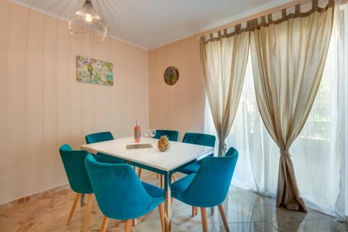 Venera & Anastasia Palace Apartments - image 14