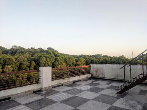 Kilátás, Pride Home in Nayagaon