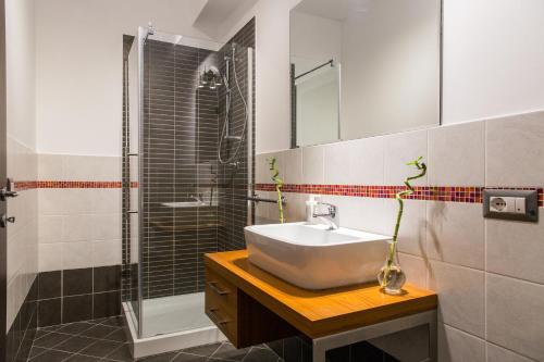 One Love Metropolitan Apartment - image 14