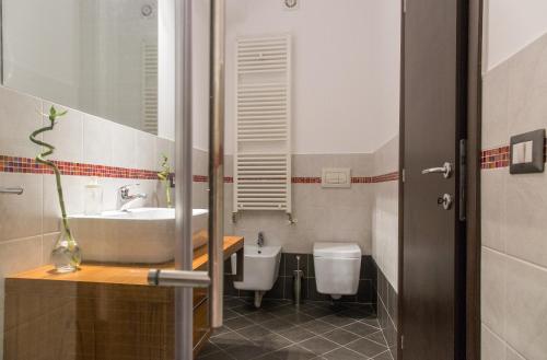 One Love Metropolitan Apartment - image 12