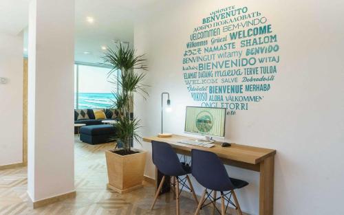 TAKE SURF Hostel Conil - image 8
