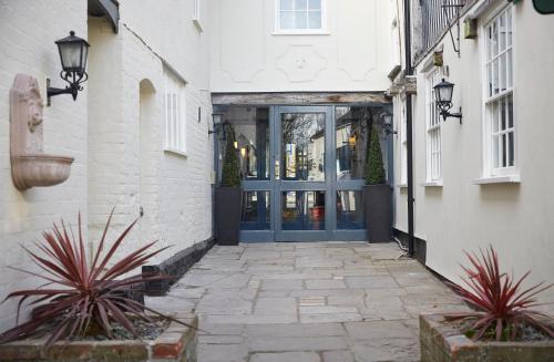 White Hart Hotel by Greene King Inns - image 10