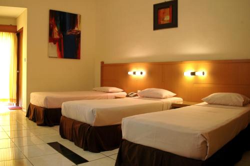 Pondok Jatim Park Hotel Café In Batu Indonesia 80 - 