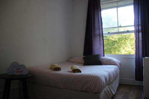 Onefam Notting Hill Room Type - Standard Double Room (Shared Bathroom)