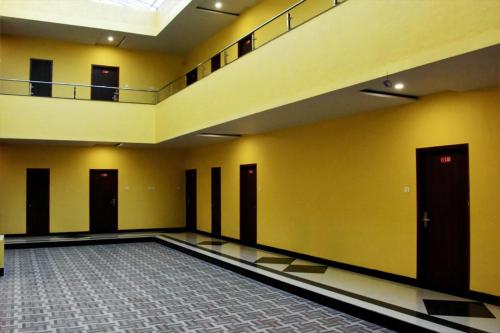 Hotel Varenya Inn in Yavatmal