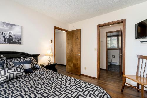 Shadow Run E109 Condo - main image