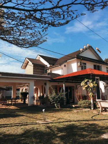 Surrounding environment, Sura Inn in Dungun