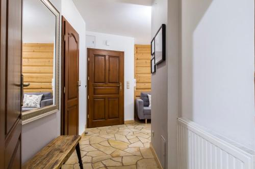 udanypobyt Apartament Regionalny z tarasem - image 2