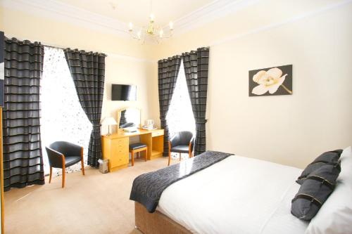Best Western Woodlands Hotel - image 9