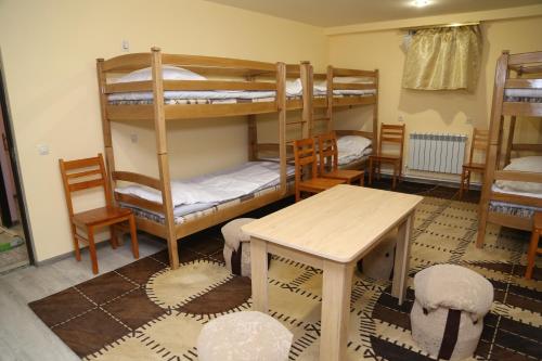1 bunk bed