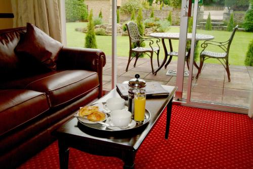 Hollies Hotel - image 11
