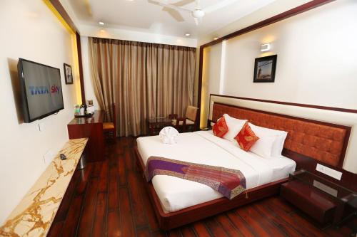 Queen Room room in Comfort Inn Benares